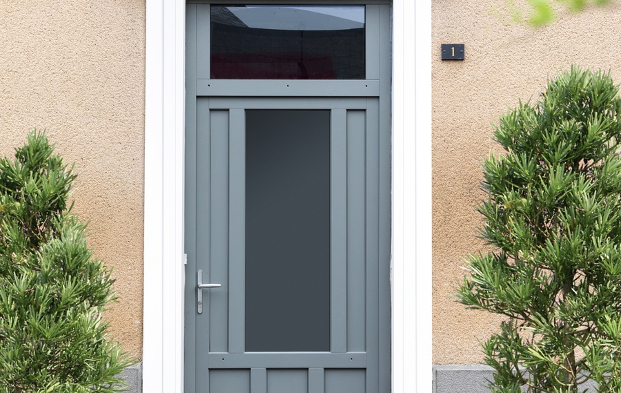 Notre gamme de porte d'entr&eacute;e en BOIS CLASSIQUE et CREATIVE CONTEMPORAINE &agrave; BOISSET ET GAUJAC