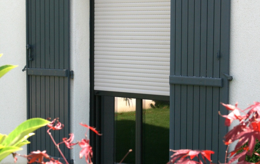 Volets battants roulants et occultants &agrave;&nbsp;BOISSET ET GAUJAC